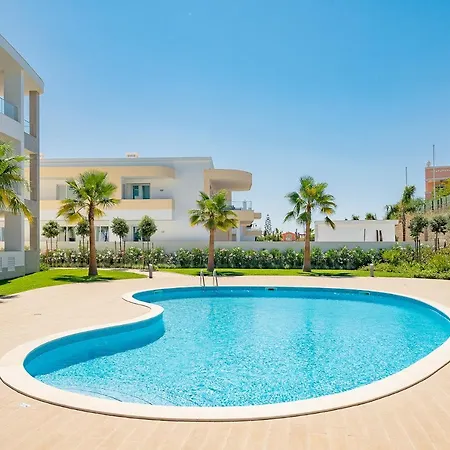 Well Located Apartment, Ancora, Porto De Mos *