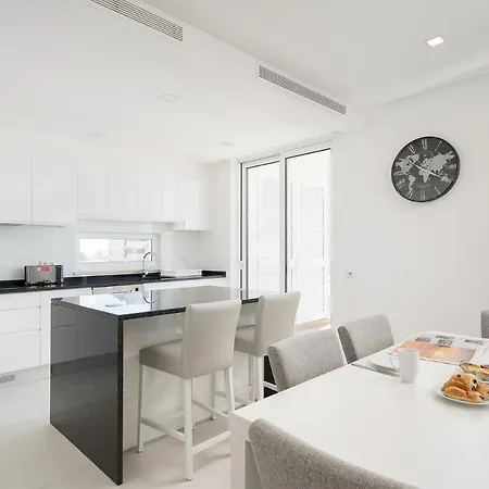 Well Located Apartment, Ancora, Porto De Mos